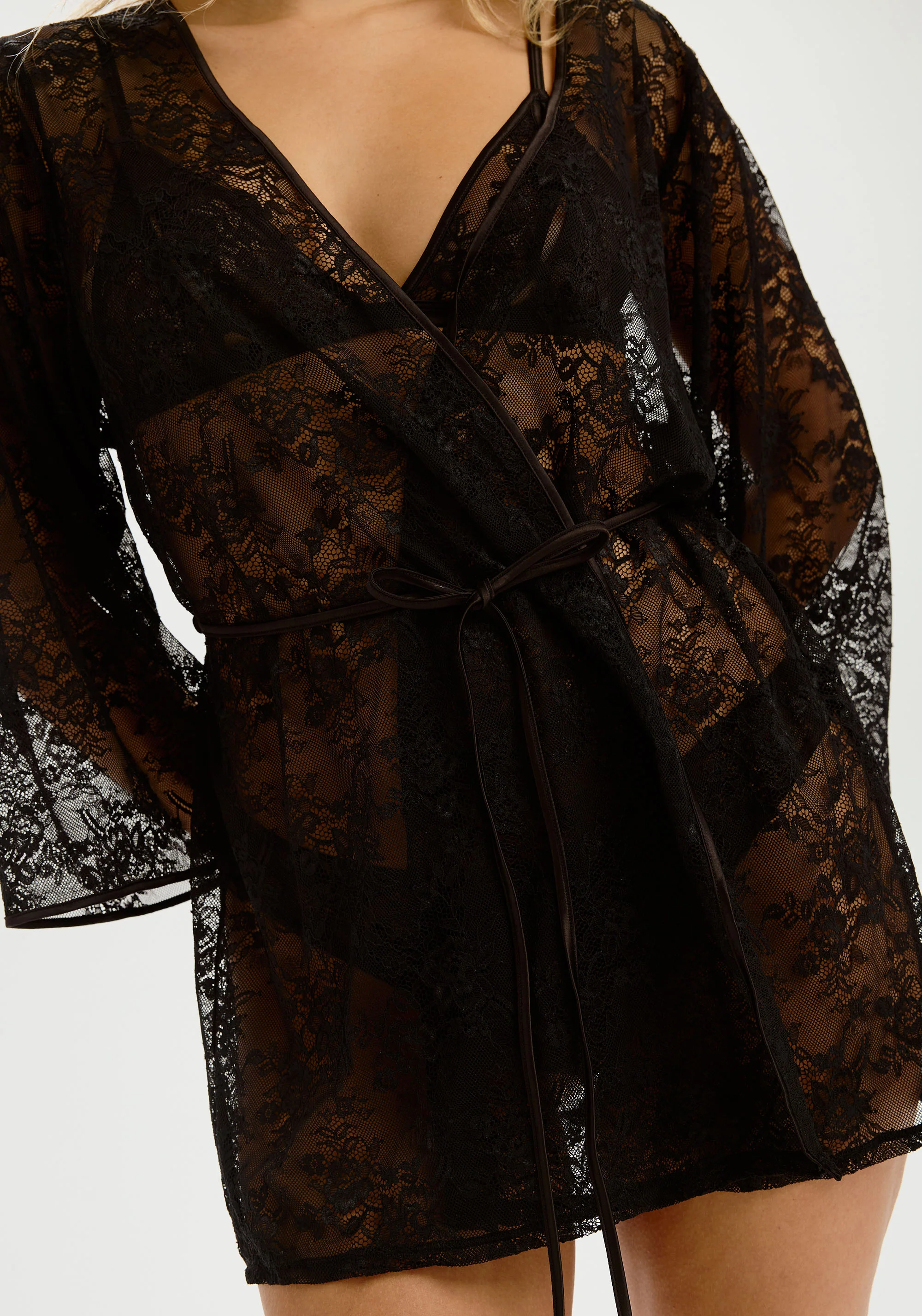deception kimono - Image 3