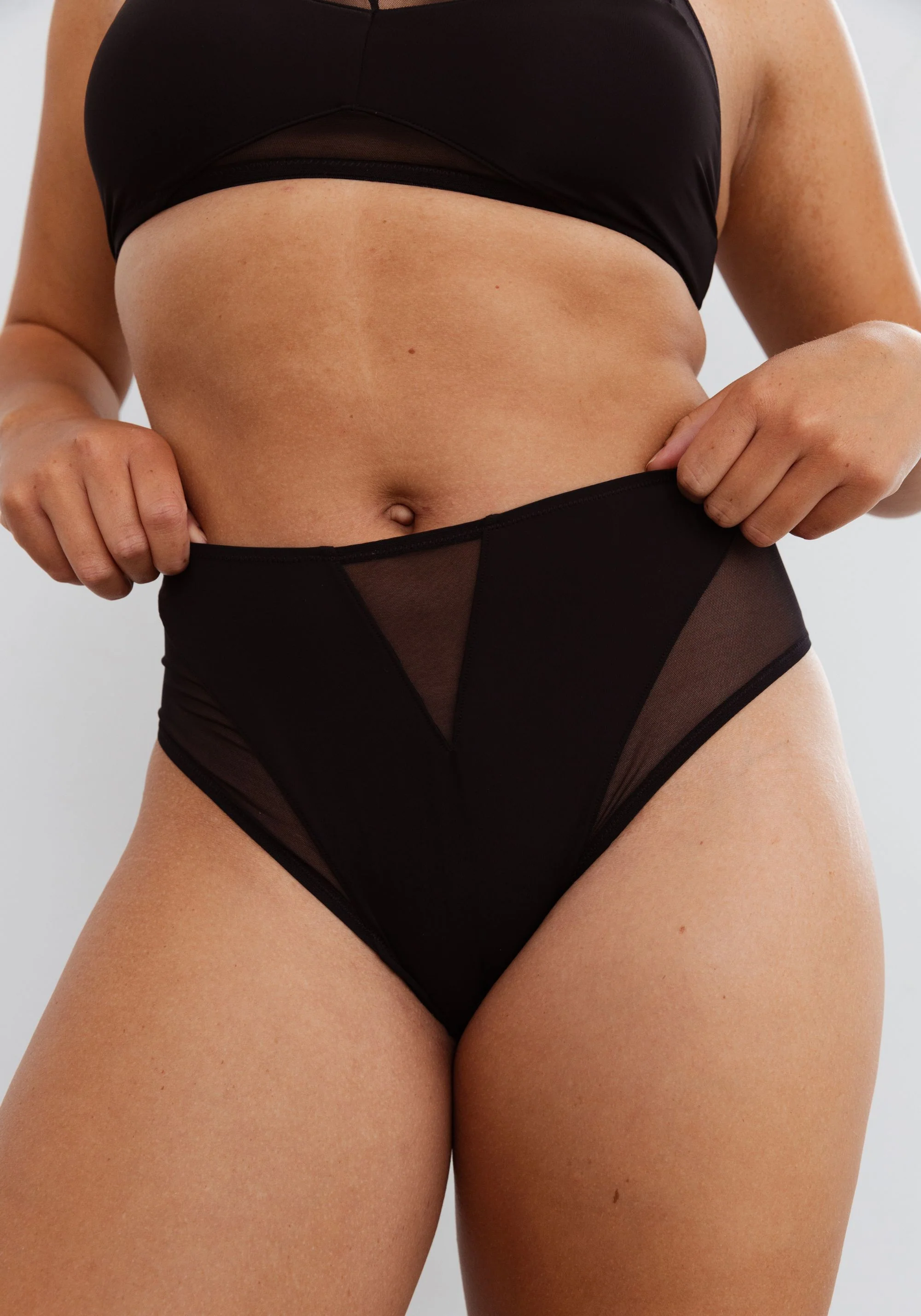 flow high waist brief - Image 3
