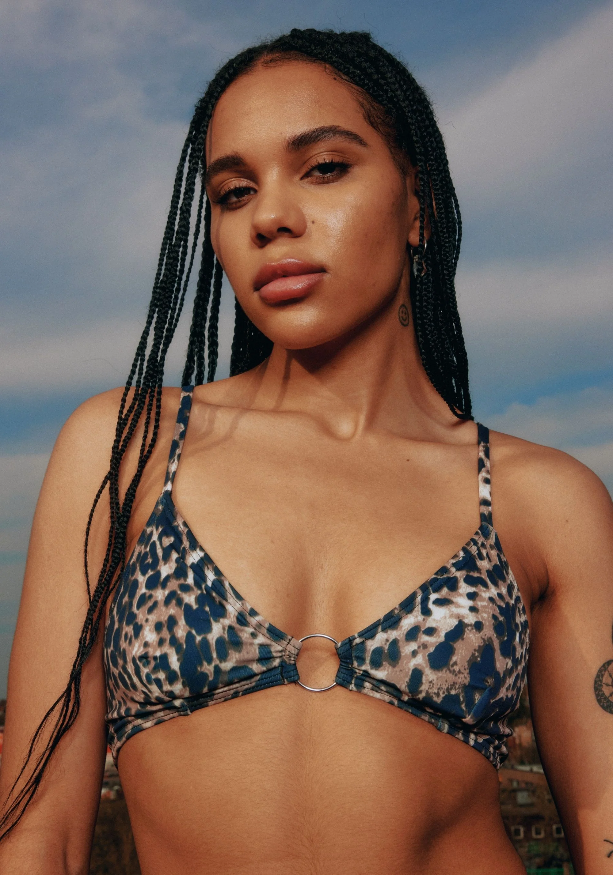 glow triangle bikini top - Image 2