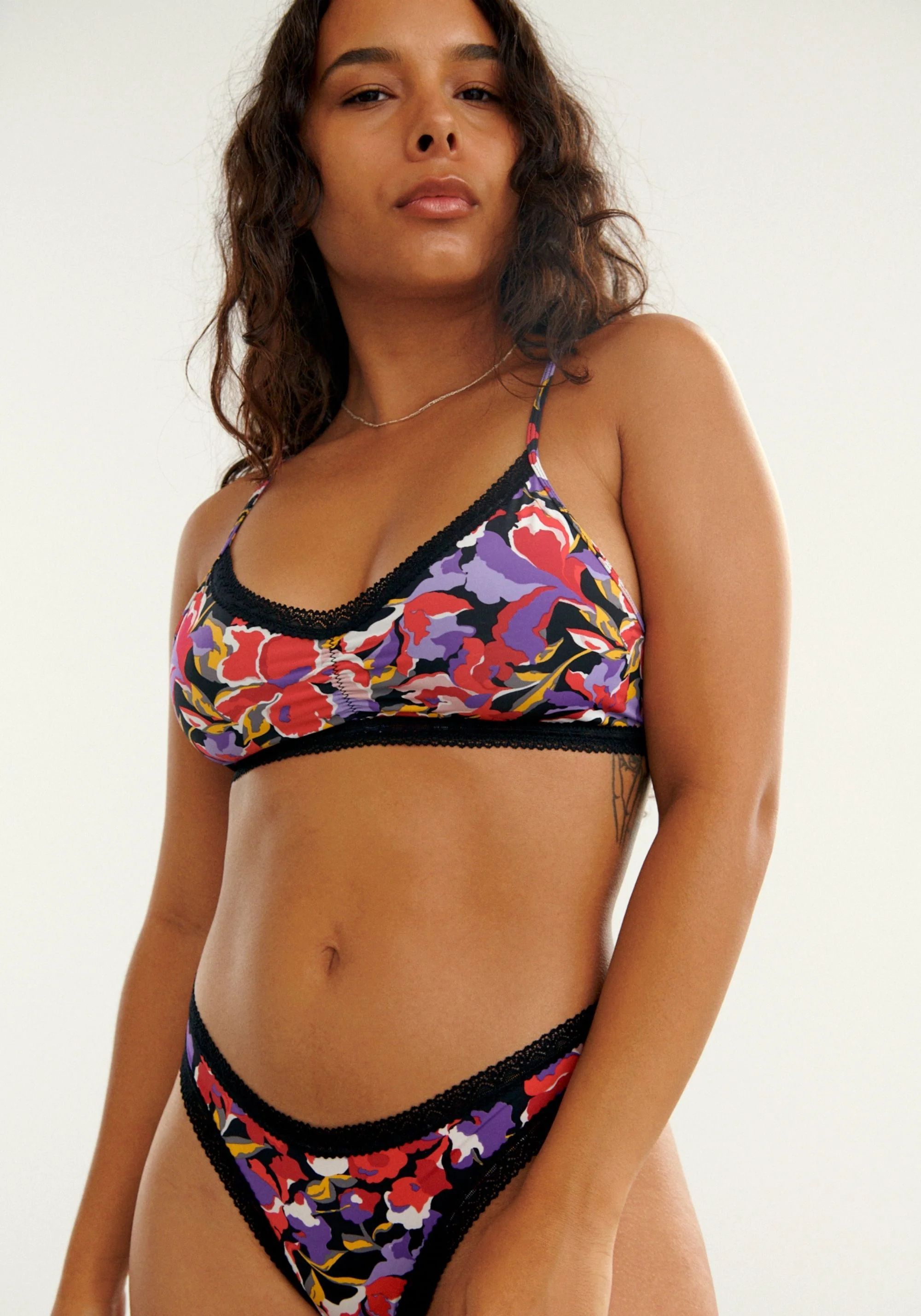 the micro lace trim bralette - Image 5