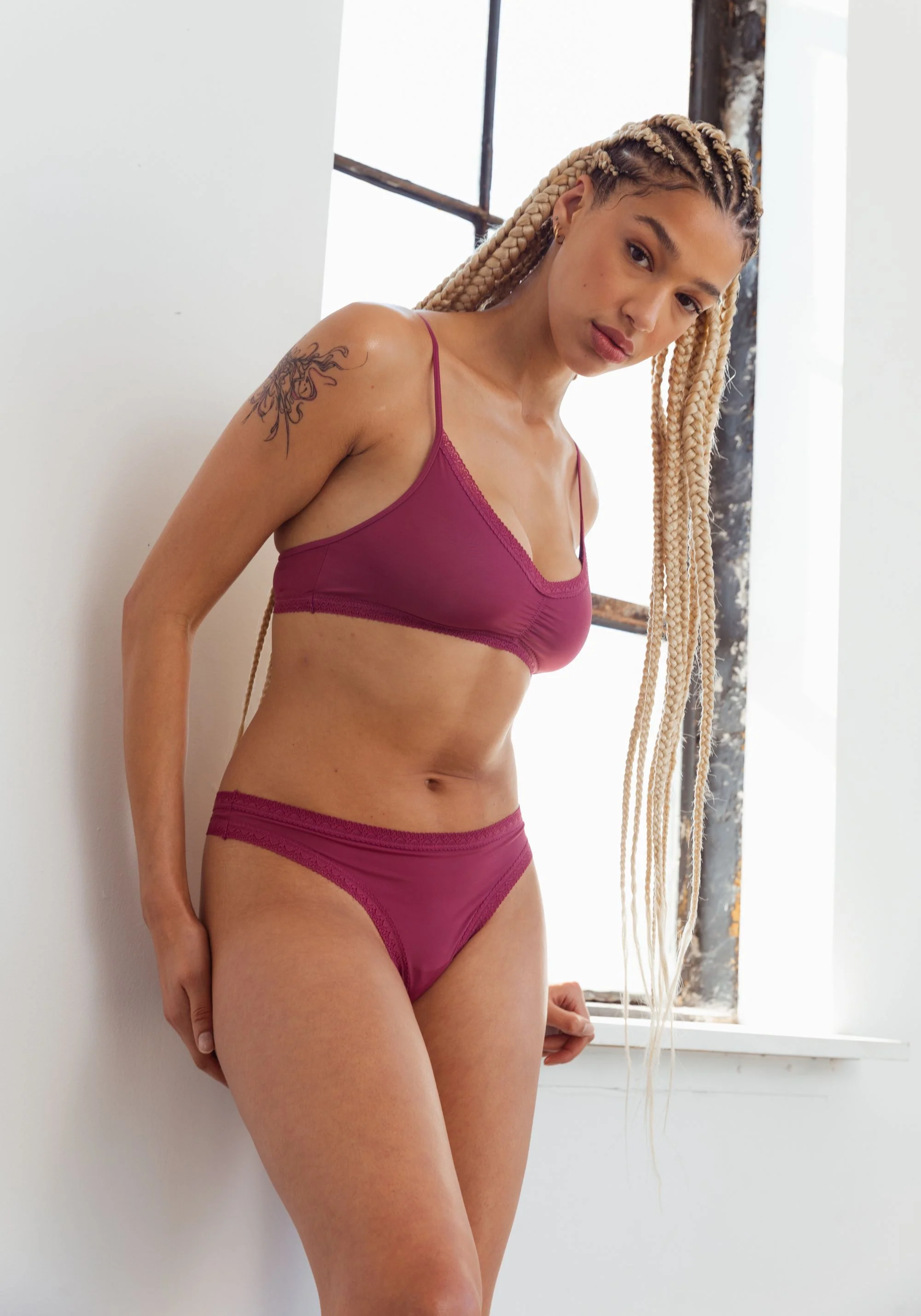 the micro lace trim bralette - Image 5