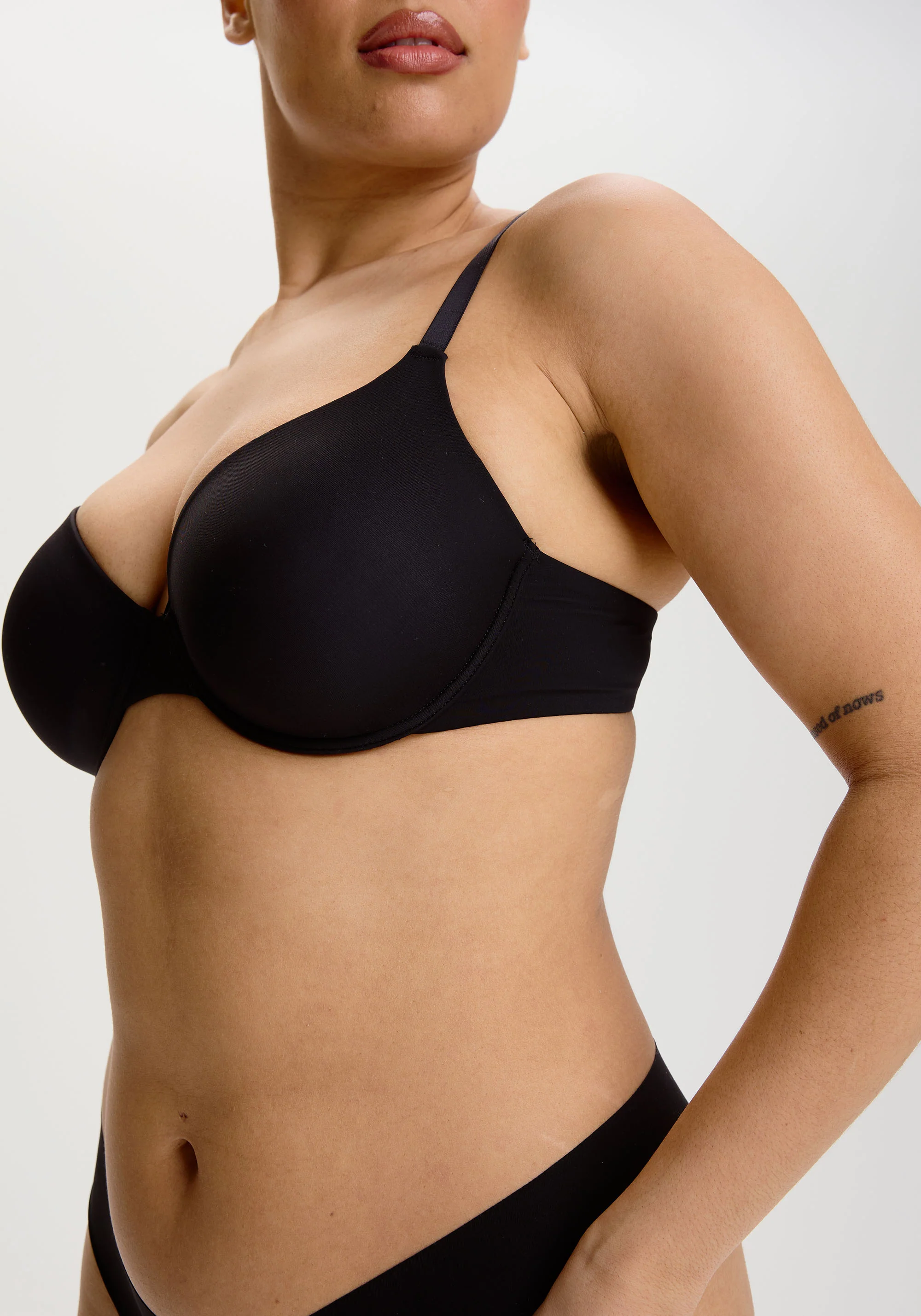 the no-show lightly lined contour bra - Image 3