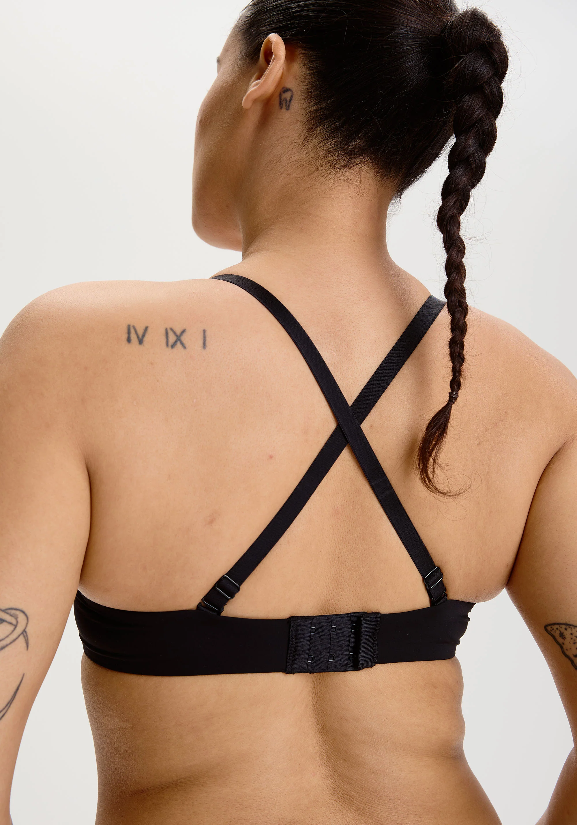 the no-show lightly lined contour bra - Image 5
